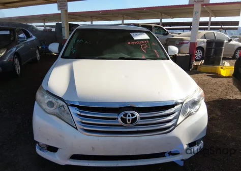 2011 Toyota Avalon Limited z USA, uszkodzony, nr VIN 4T1BK3DB8BU410584